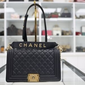 CHANEL BOY FLAP HANDBAG